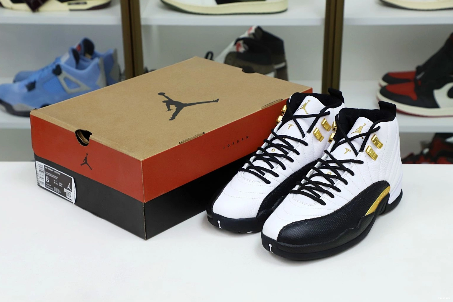 AIR RETRO 12 'ROYALTY' JORDAN 0915